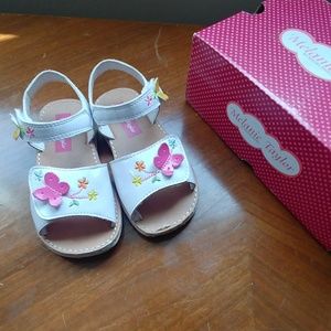 🌞 GUC toddler sandles with butterflies